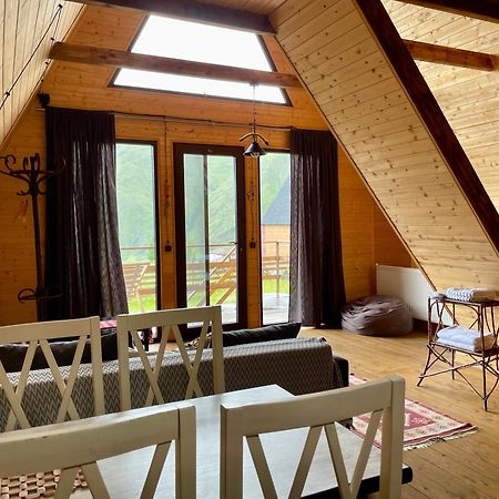 Aura Cottages カズベギ エクステリア 写真