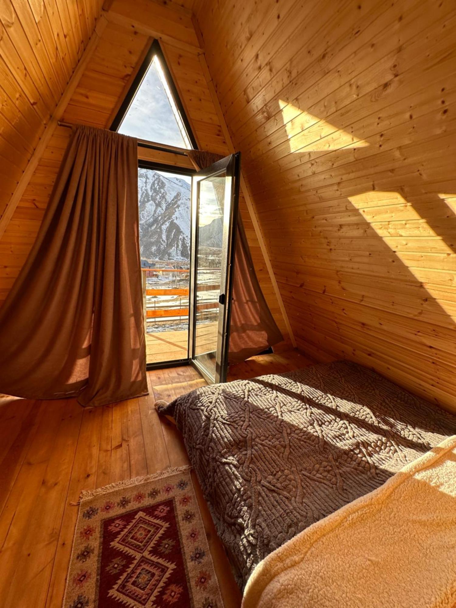 Aura Cottages カズベギ エクステリア 写真
