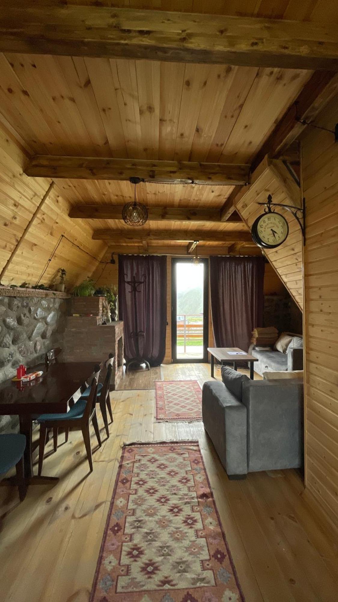 Aura Cottages カズベギ エクステリア 写真
