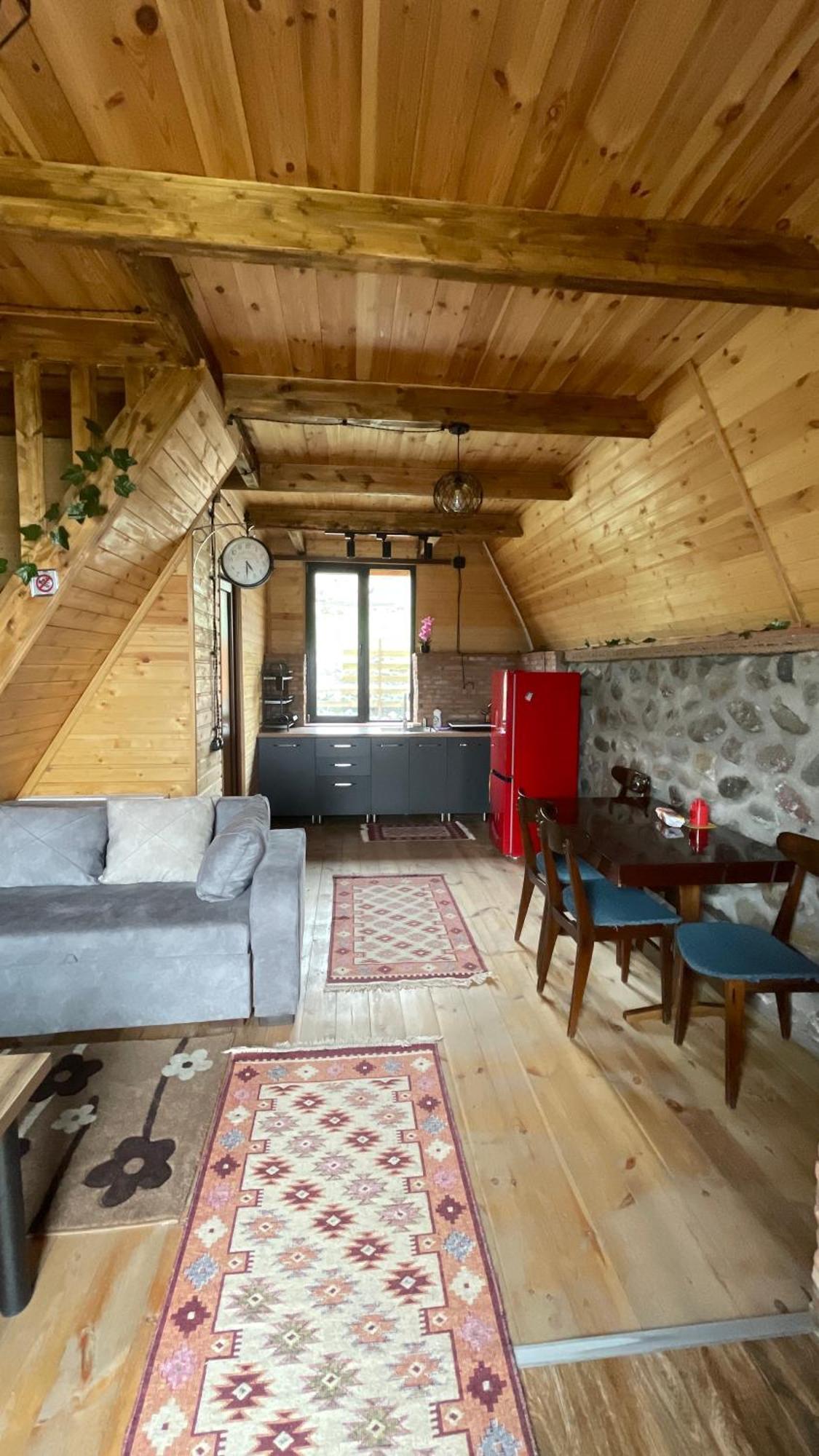Aura Cottages カズベギ エクステリア 写真